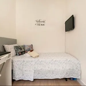 Habitacion Privada En Piso Compartido Junto A La Sagrada Familia Barcelona